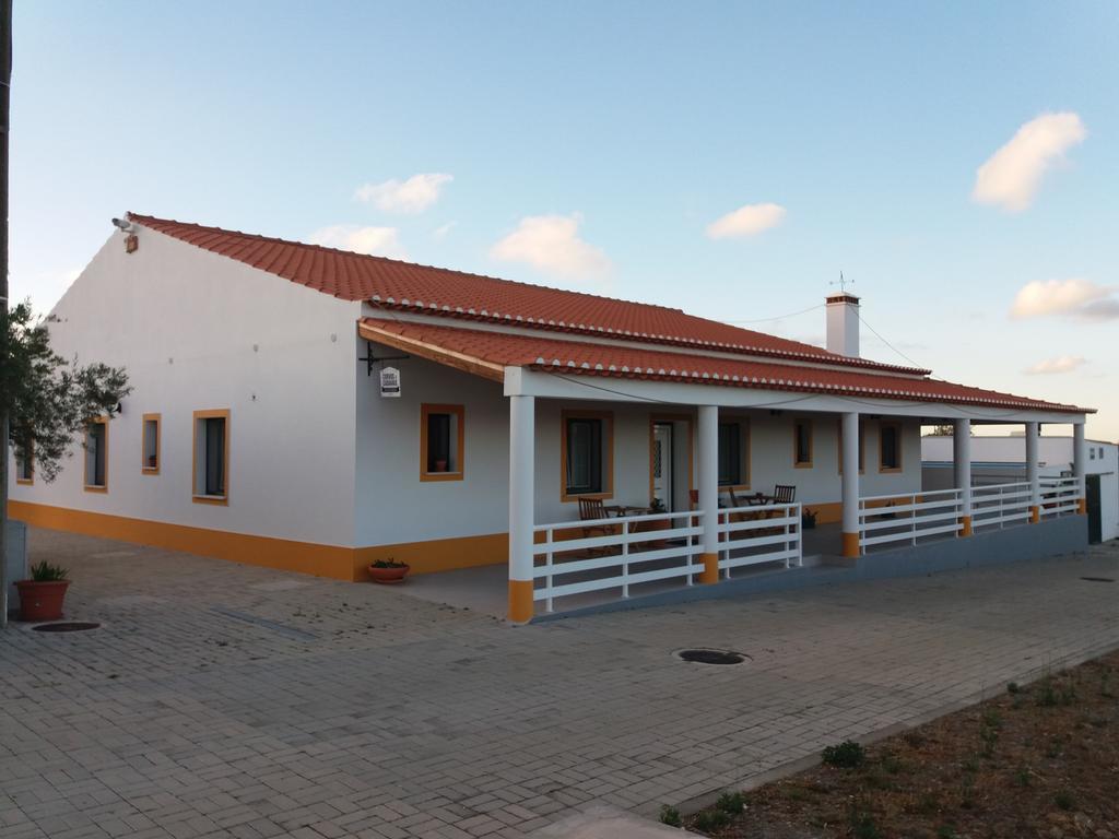 Corvos E Cadavais Villa Almodôvar Exteriör bild
